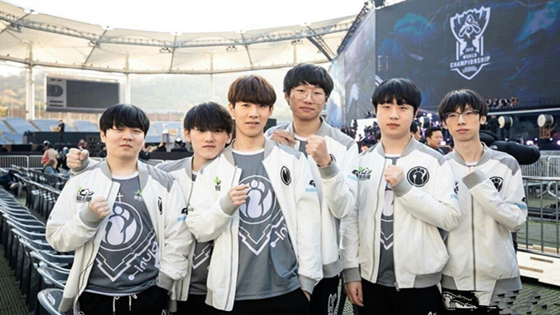 Nongshim RedForce 在 VCT 2025： Pacific Kickoff 的首场比赛中以 2-0 战胜 ZETA DIVISION