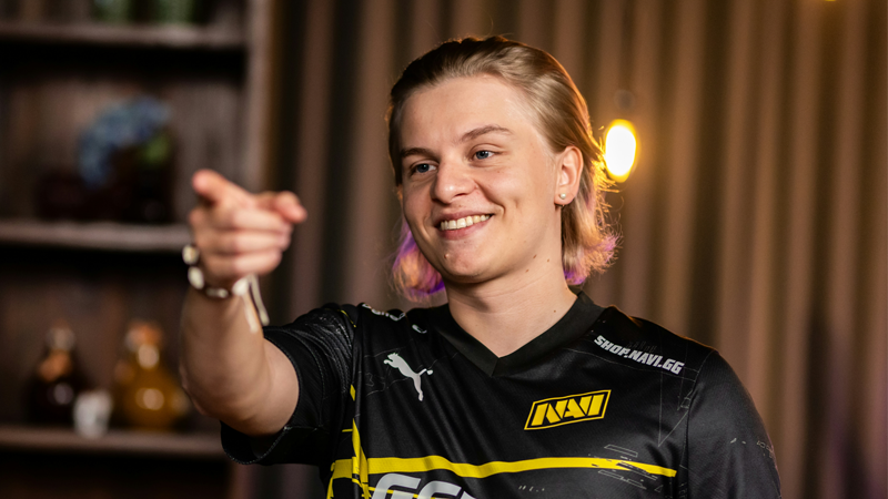 庆祝【2022LPL年度最佳阵容】的产生，精选英雄和皮肤将在2022年12月16日期间限时半价销售