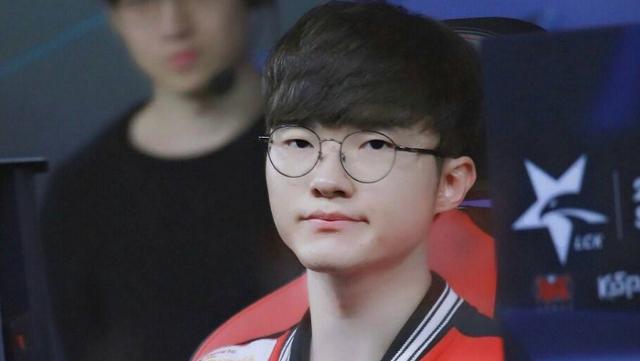 B的手太重了！老瑞兹控制着闪电 GALA 团战中无限被攻击。 Ninjas in Pyjamas 取得了赛点